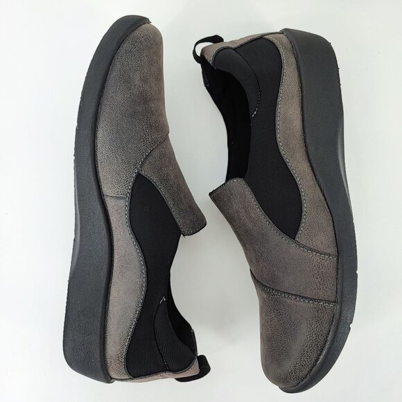 Cloudsteppers by Clarks Women's Dark Gray Suede Sneaker Size 7.5 - Picture 6 of 7